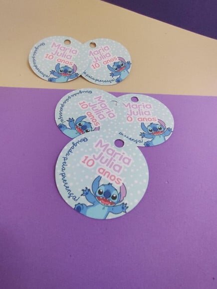 Adesivo Lilo e Stitch 8x6,5cm - 30 Unidades