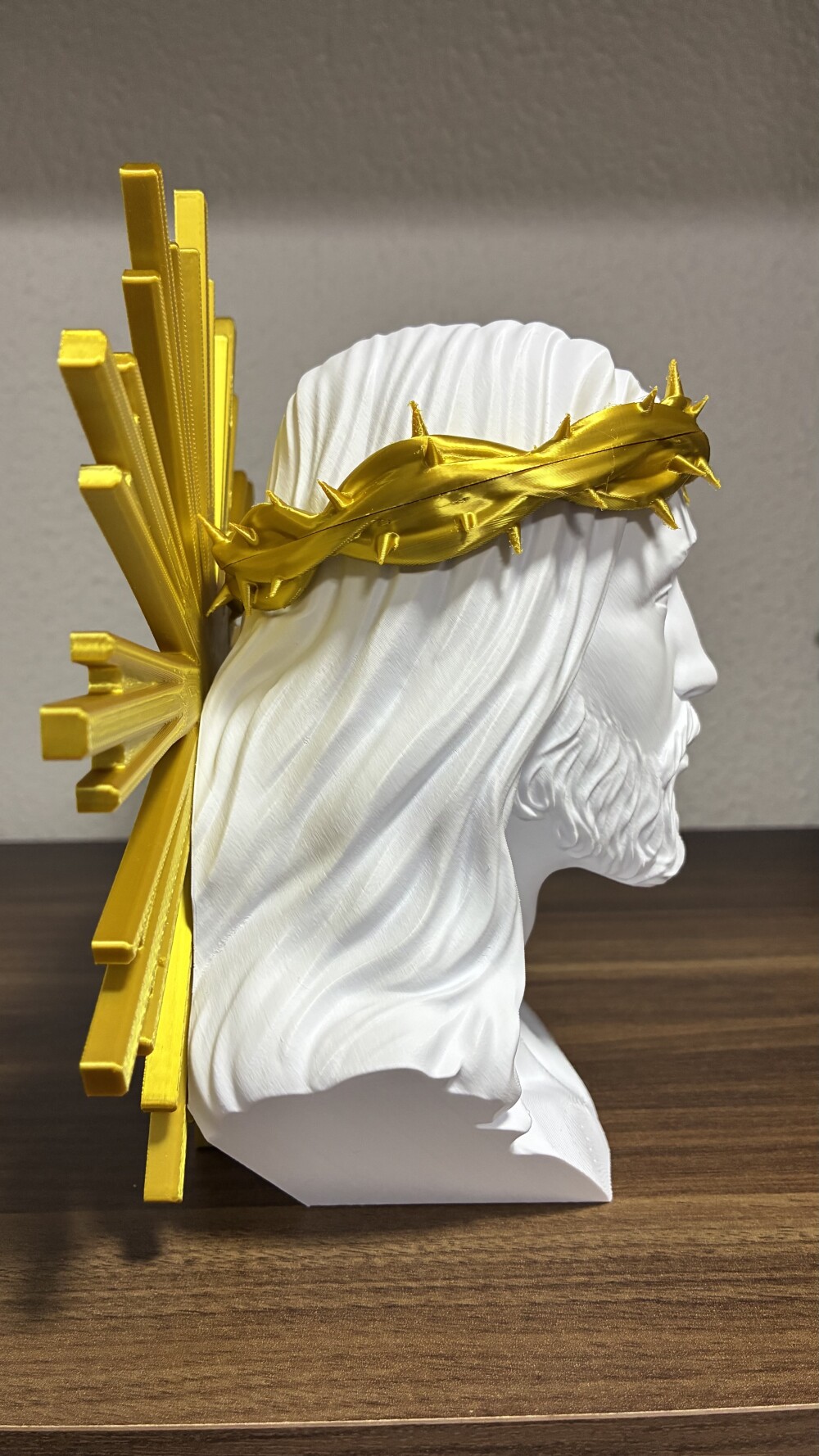 Busto de Jesus Cristo com Coroa de Espinhos