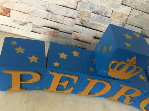 Cubos com Letras em MDF Personalizados para Quarto de Bebê, Fest