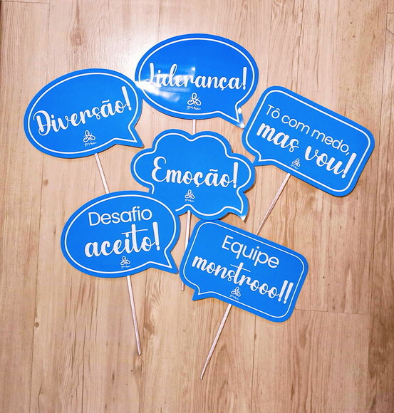 Plaquinha Divertida para Eventos Corporativos