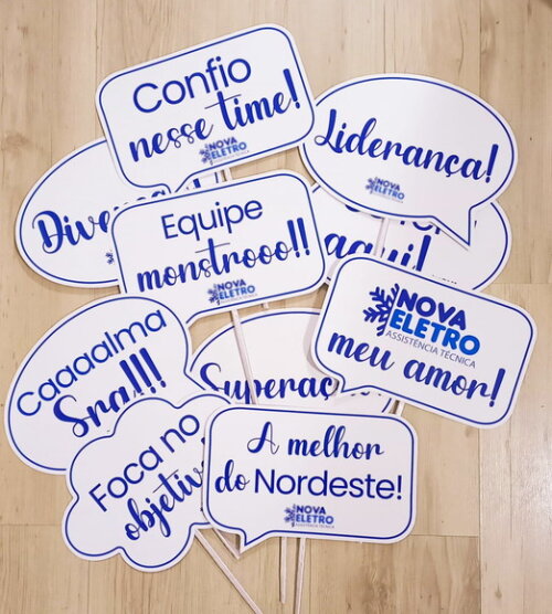Plaquinha Divertida para Eventos Corporativos