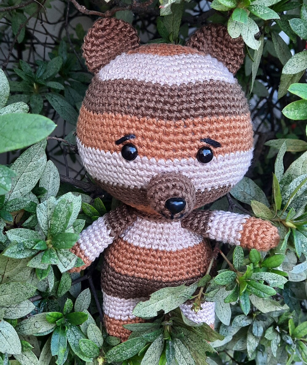 URSINHO AMIGURUMI LISTRAS MARROM