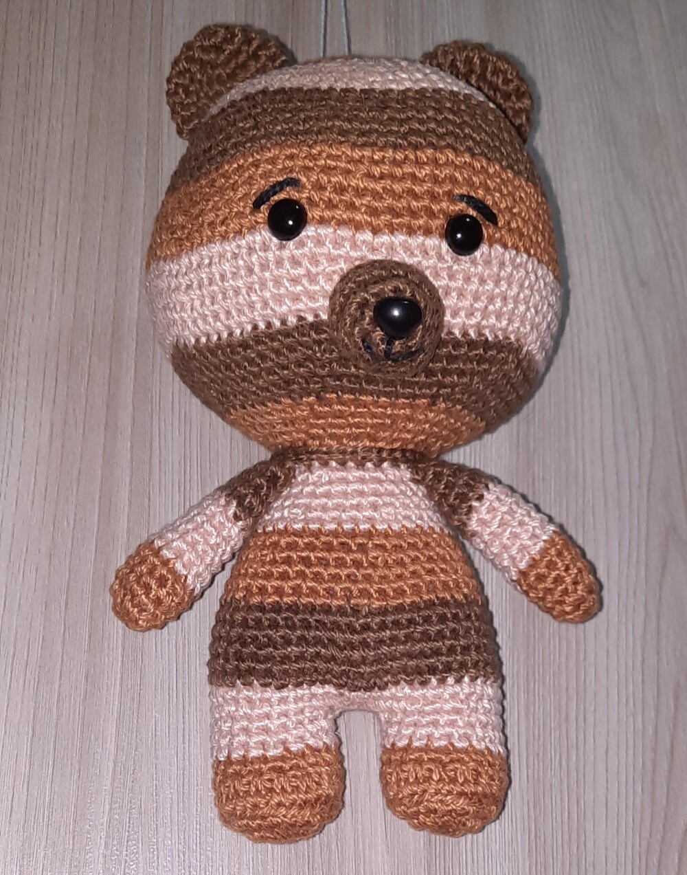 URSINHO AMIGURUMI LISTRAS MARROM