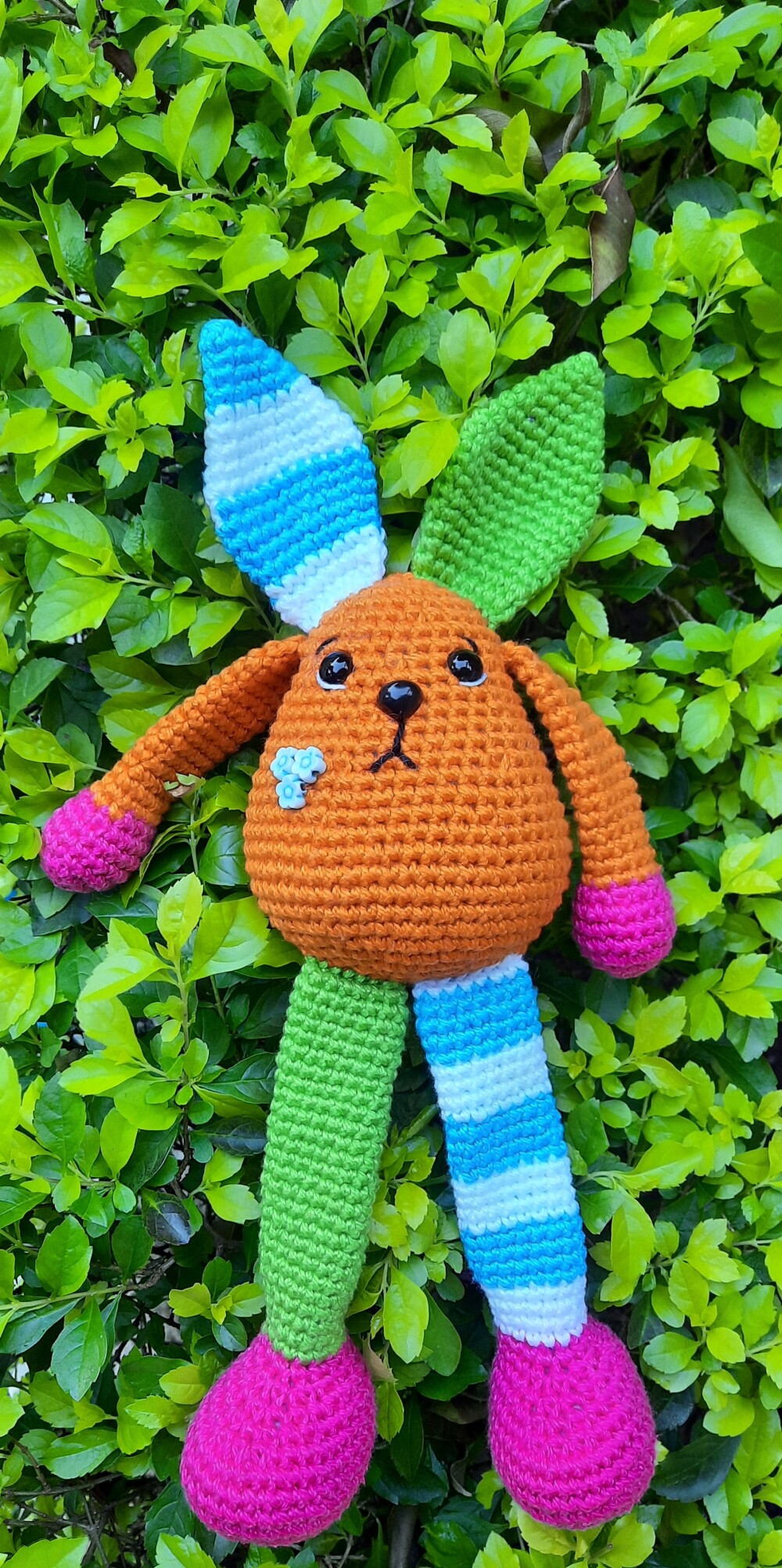 COELHO COLORIDO AMIGURUMI