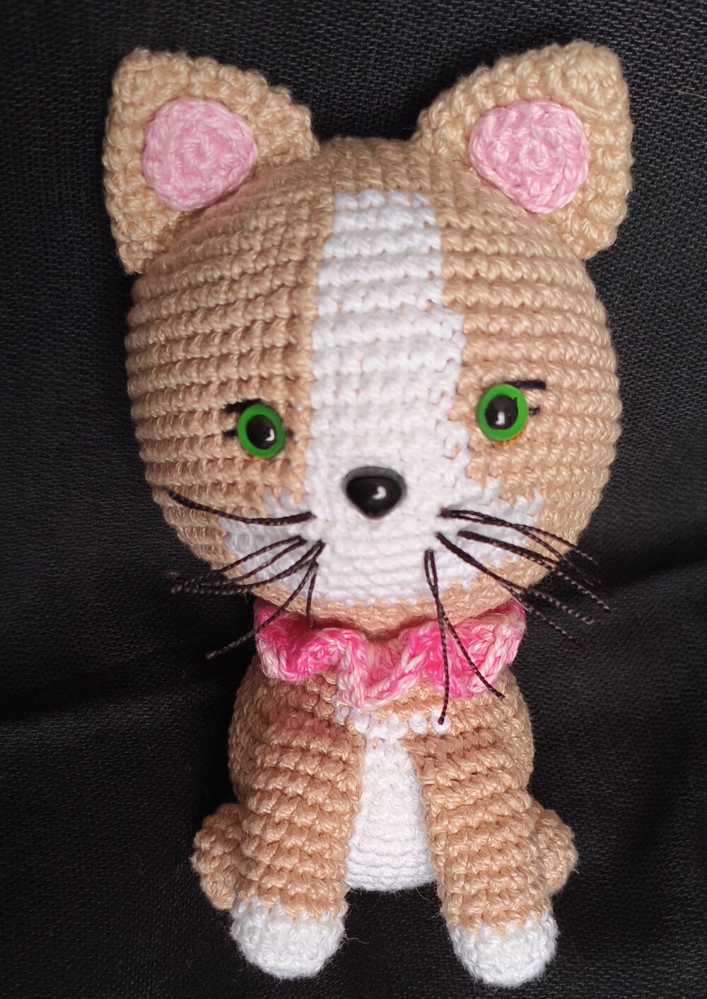 Gatinha Amigurumi Babado Rosa Olhos Verdes/Criança/Bebe/Amigurum