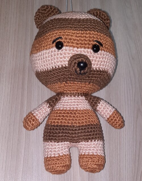 URSINHO AMIGURUMI LISTRAS MARROM