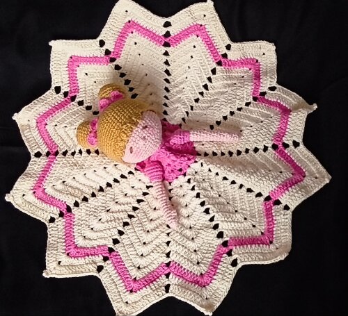 BONECA NANINHA-MANTA DE APEGO EM AMIGURUMI/MENINA/CROCHÊ/BEBE/CR