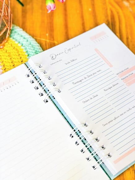 Planner devocional personalizado com nome na capa