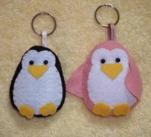 Chaveiro pinguim feltro