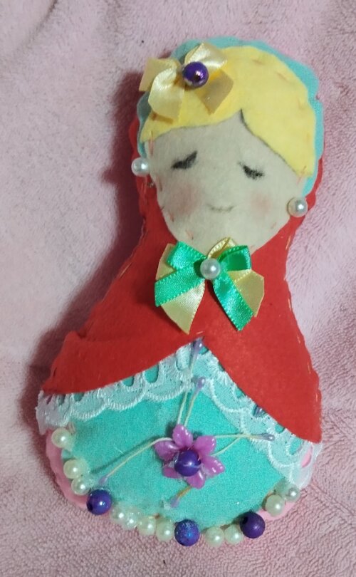 Boneca feltro sorte