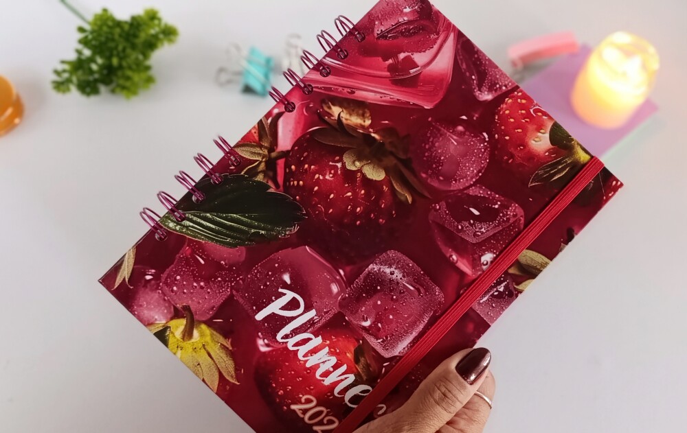 Planner 2027 Aesthetic Morangos