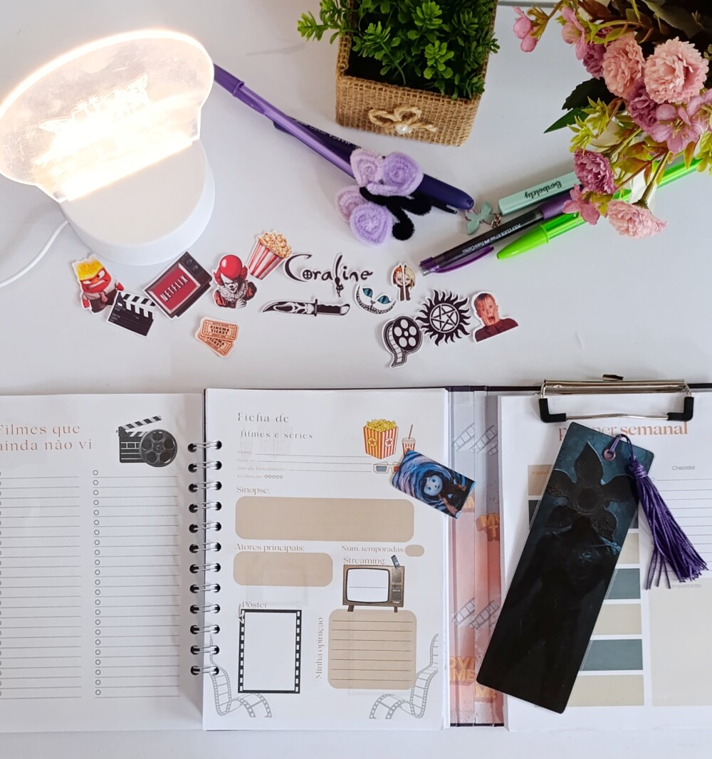 Caderno duplo Ficha de filmes e séries