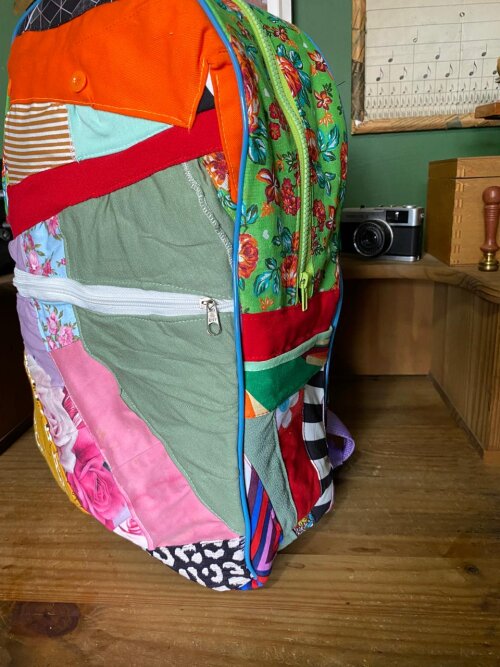 Mochila de retalhos porta notebook
