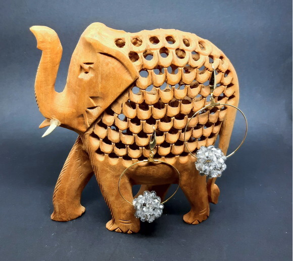 Brincos em Aço Inoxidável Dourado e Cristal Cinza