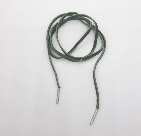 Colar Choker em Camurça Natural Verde e Ponteira Folheada