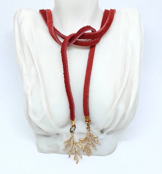 Colar Choker em Camurça Natural Vermelha