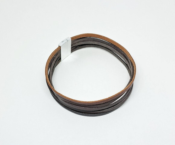 Colar Choker em Couro com Fecho Magnético Cromado