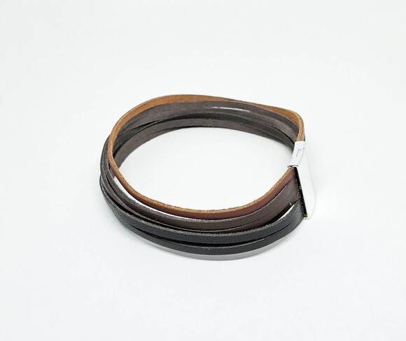 Colar Choker em Couro com Fecho Magnético Cromado