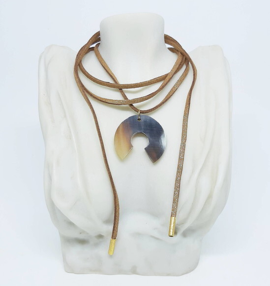 Colar Choker em Couro Ecológico Marrom