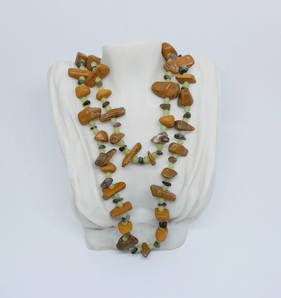 Colar Longo em Unakita Natural, Jade Oliva e Jaspe Caramelo