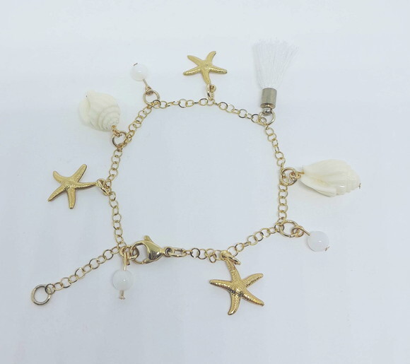 Pulseira em Aço Inox Dourado com Madrepérolas e Tassel
