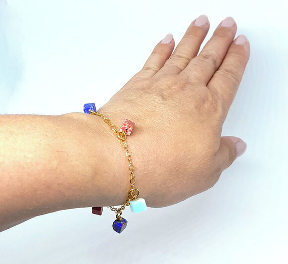 Pulseira em Aço Inoxidável Dourado com Pedras Jaspe Imperial