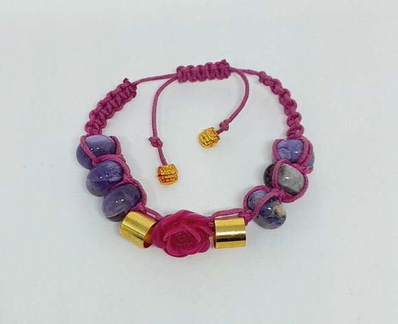 Pulseira em Ametistas no Formato Briolet e Peças Folheadas