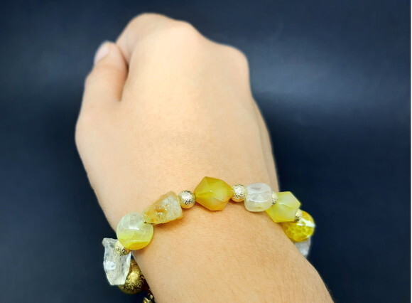 Pulseira em Citrino, Ágata, Jade Amarela e Peças Folheadas