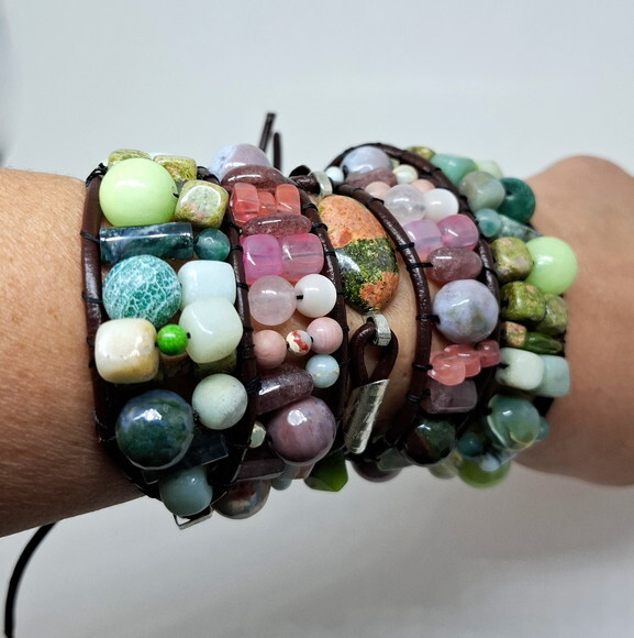Pulseira em Pedras Naturais Chan Luu Várias Voltas
