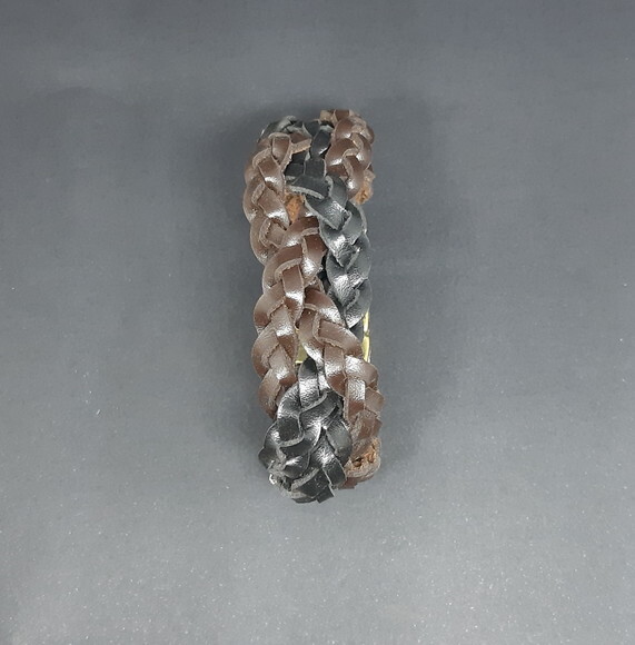Pulseira Masculina em Couro Ecológico e Fecho Magnético