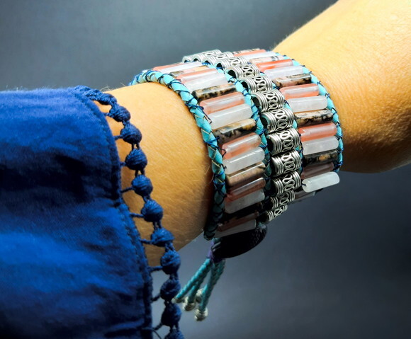 Pulseira tipo Chan Luu em pedras naturais