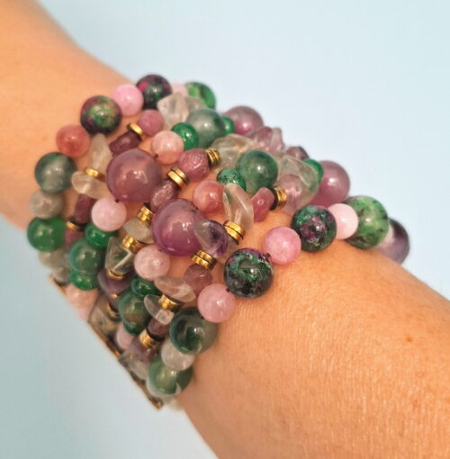 Bracelete em Pedras Naturais com Sete Voltas