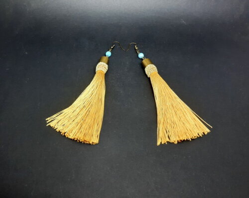 Brincos em Pedra Natural Jade Lago Azul, e Tassel Dourado