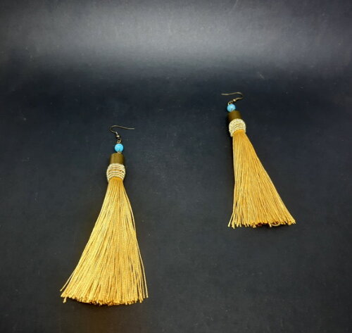 Brincos em Pedra Natural Jade Lago Azul, e Tassel Dourado