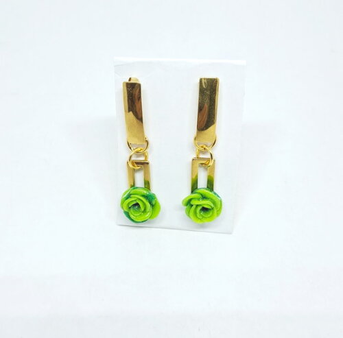 Brincos em Resina Verde e Aço Inox Dourado