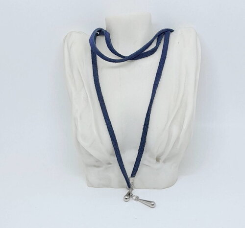 Colar Choker em Camurça Natural Azul e Ponteiras em Metal