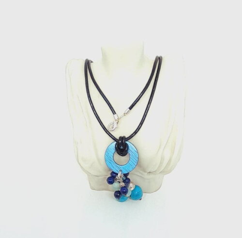 Colar em Couro Natural Preto, Resina Quartzo Azul e Ágata