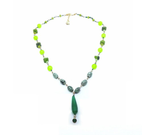 Colar Folheado, com Jade em Tons de Verde e Ágata Tibetana