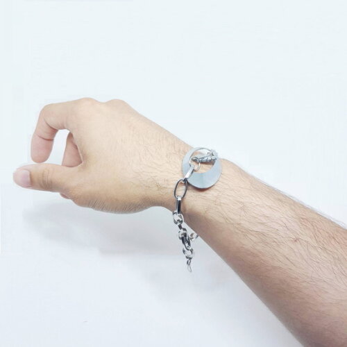Pulseira em Aço Inox com Pingente Central