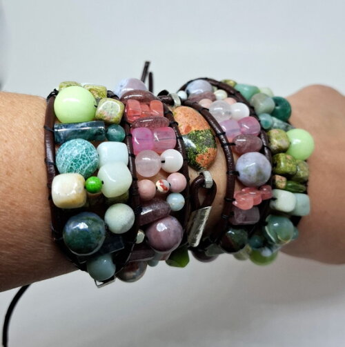 Pulseira em Pedras Naturais Chan Luu Várias Voltas