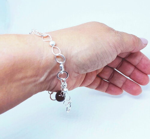 Pulseira Folheada a Prata com Bolinhas de Ágata Fumê