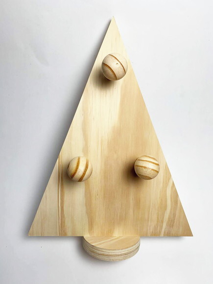 Arvore de Natal Pegboard s/ enfeite