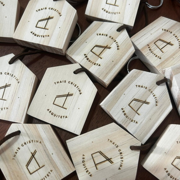 Chaveiro de Madeira Pinus Personalizado Ideal p/ Arquitetos