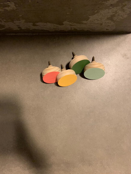 Kit Ganchos Pinus Colorido com 2 Peças