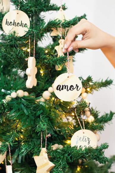 Bolinha de Natal em Madeira para Presente Brinde de Empresa
