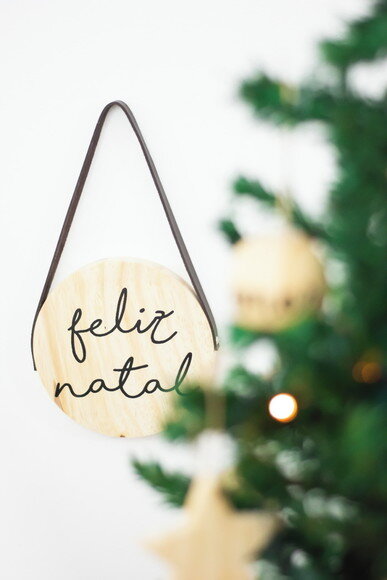 Guirlanda de Natal em Madeira Pinus Feliz Natal