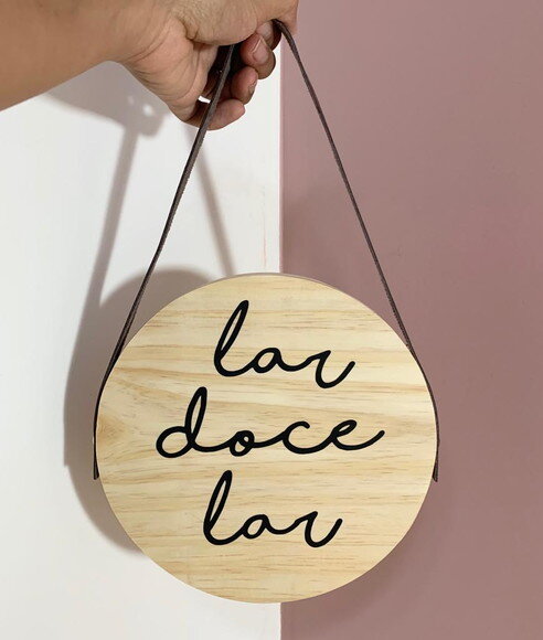 Placa em Madeira Doce Lar 19cm