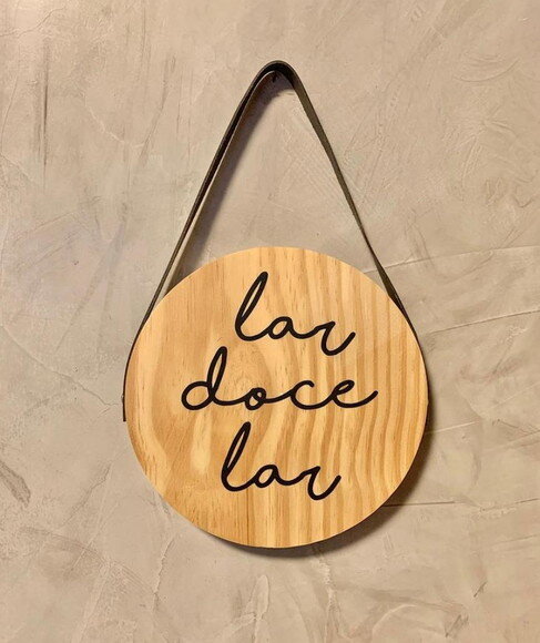 Placa em Madeira Doce Lar 19cm