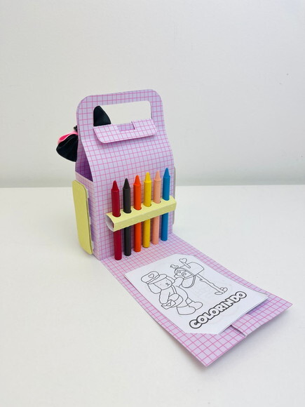 Caixa Mala de Colorir Luxo com Giz e Desenhos