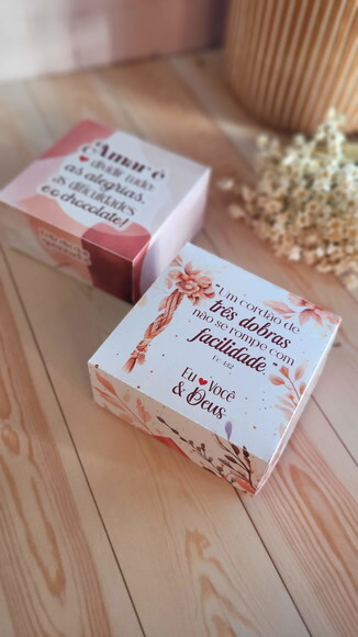 Caixa Versátil para Doces ou Pequenos Presentes - Namorados